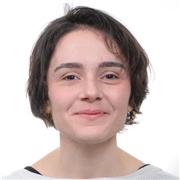 Diplomata al liceo linguistico internazionale. Lingue studiate: inglese, francese, spagnolo. Disponibile per aiuto compiti.